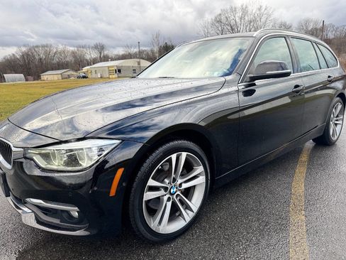 Used 2017 BMW 330i xDrive Wagon image 4