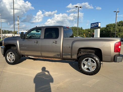 Used 2013 Chevrolet Silverado 2500 LTZ w/ LTZ Plus Package AWD/4WD image 13