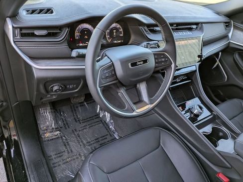New 2026 Jeep Grand Cherokee L Limited AWD/4WD image 10
