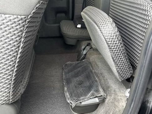 Used 2017 Nissan Frontier SV w/ SV Value Truck Package AWD/4WD image 11