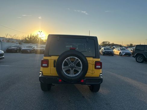 Used 2021 Jeep Wrangler Unlimited Sahara image 7