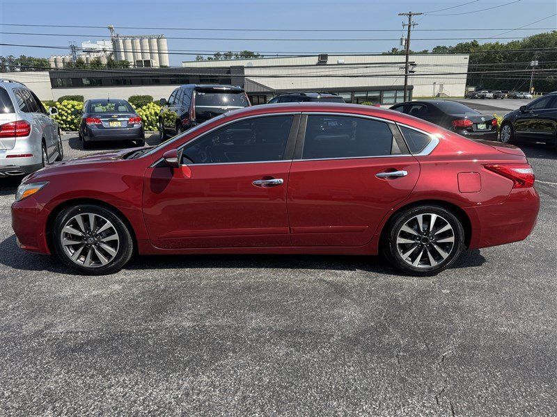 Used 2016 Nissan Altima 2.5 SL w/ 2.5 Technology Package FWD image 5