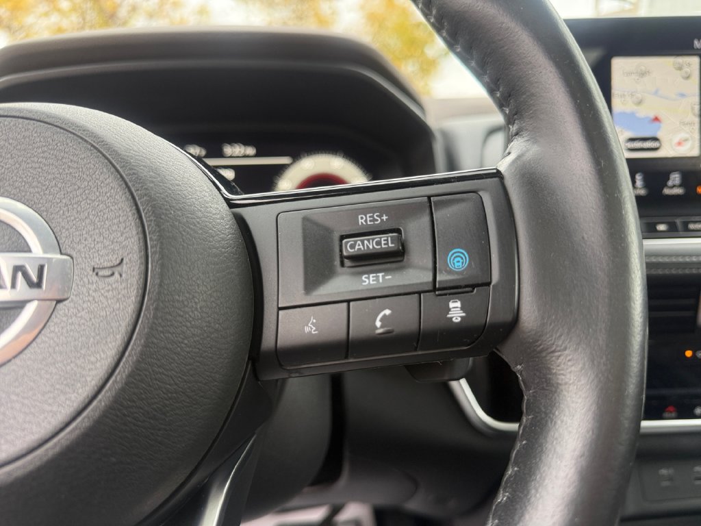 Used 2021 Nissan Rogue Platinum AWD/4WD image 21