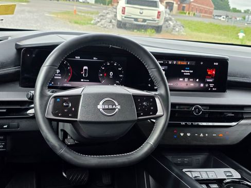 Used 2025 Nissan Murano SV AWD/4WD image 35
