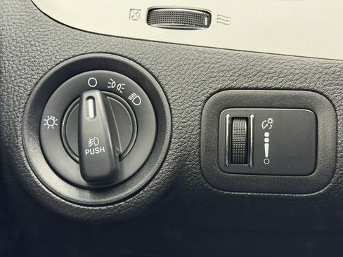 Used 2015 Dodge Journey SXT w/ Flexible Seating Group image 20