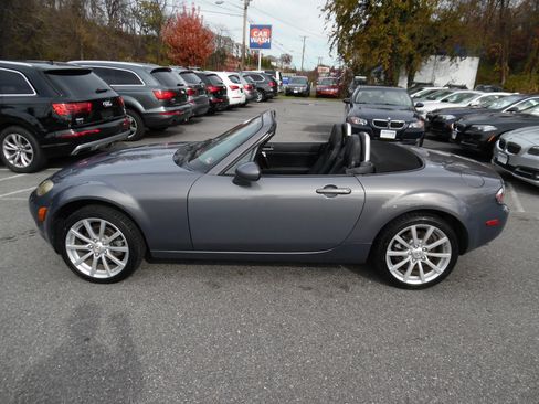 Used 2008 MAZDA MX-5 Miata Grand Touring image 2