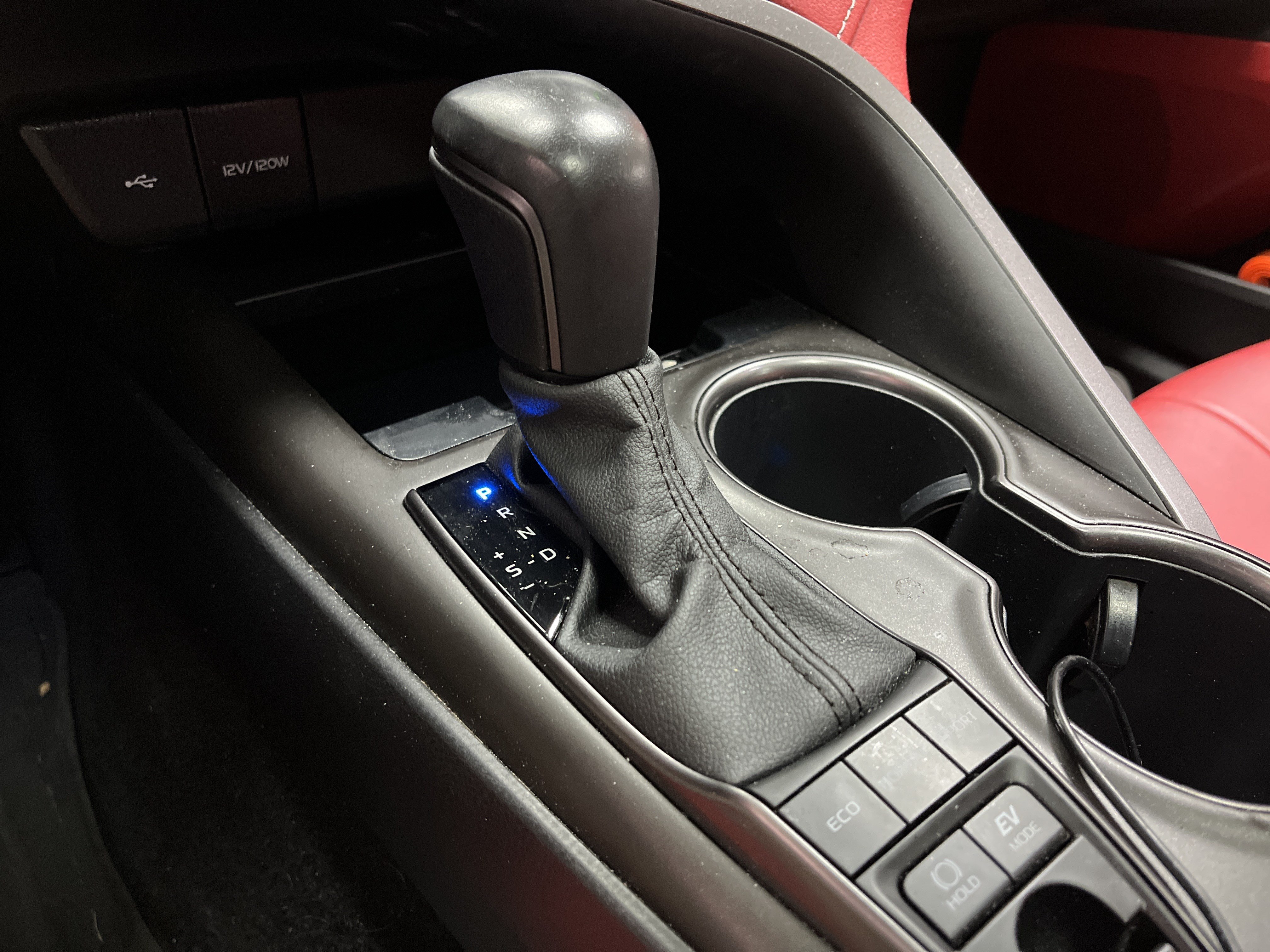 Used 2022 Toyota Camry XSE FWD image 11