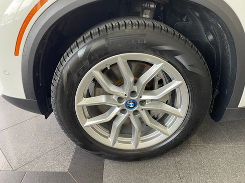 Used 2023 BMW X5 xDrive45e w/ Executive Package AWD/4WD image 22