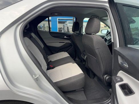 Used 2022 Chevrolet Equinox LT FWD image 10