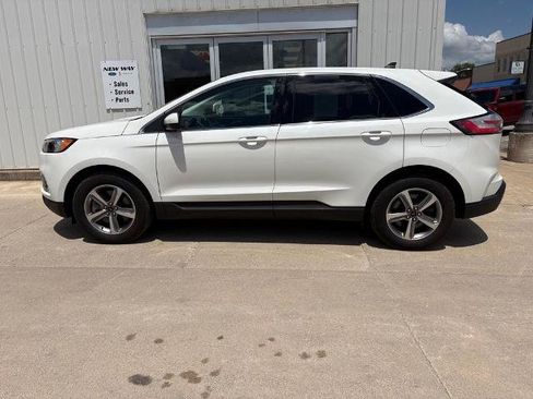 Certified 2024 Ford Edge SEL w/ Convenience Package AWD/4WD image 2
