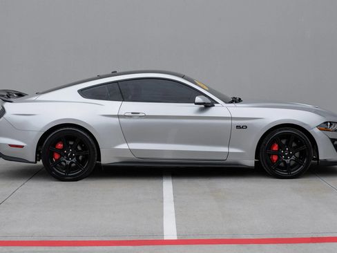 Used 2019 Ford Mustang GT Premium w/ Carbon Sport Interior Package RWD image 9