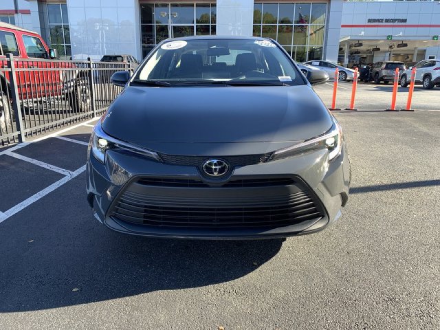 Used 2026 Toyota Corolla LE FWD image 3