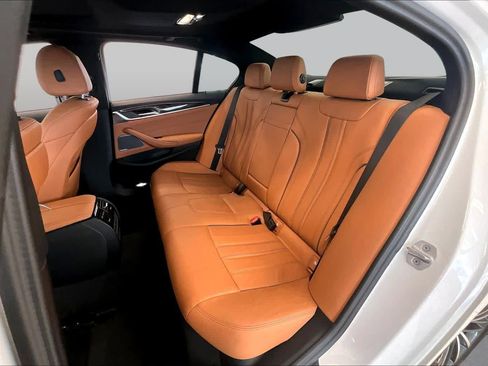 Used 2023 BMW 530i w/ Premium Package RWD image 17
