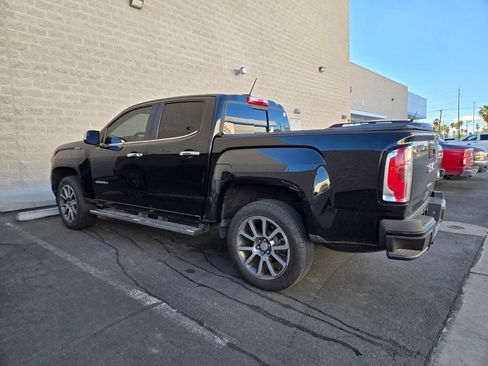 Used 2018 GMC Canyon Denali image 2