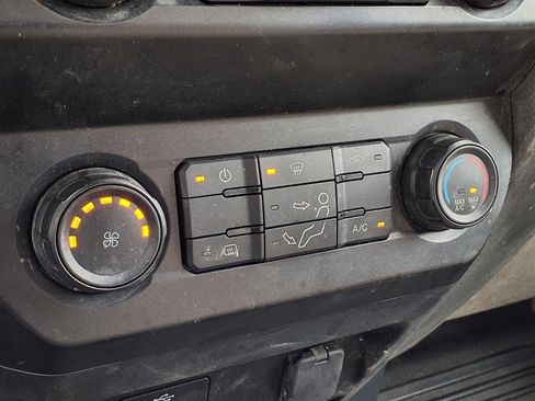 Used 2022 Ford F550 2WD Regular Cab Super Duty image 22