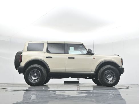 New 2025 Ford Bronco Badlands image 45