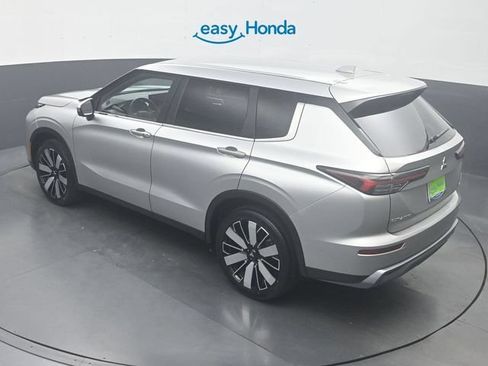 Used 2025 Mitsubishi Outlander SE AWD/4WD image 23