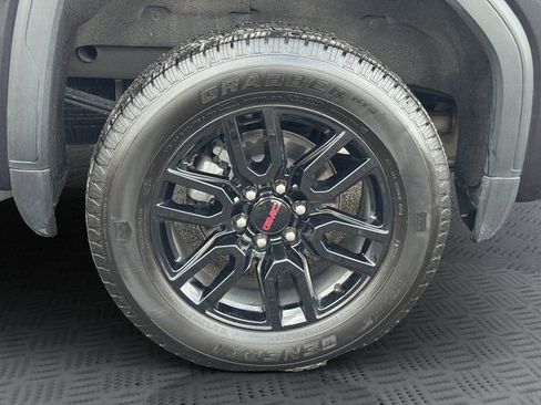 Used 2025 GMC Sierra 1500 Elevation w/ Elevation Premium Package image 27