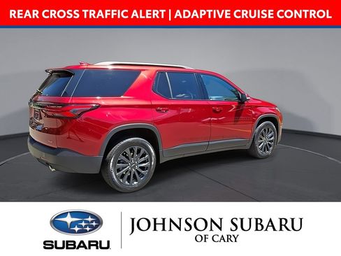 Used 2023 Chevrolet Traverse RS FWD image 4