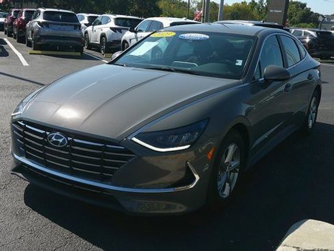 Certified 2023 Hyundai Sonata SE image 2
