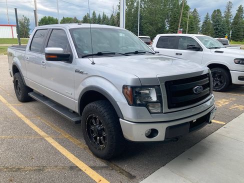 Used 2014 Ford F150 FX4 w/ Equipment Group 401A Mid AWD/4WD image 11