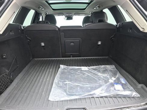 Used 2022 Volvo XC60 B5 Inscription w/ Advanced Package image 32