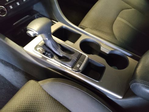 Used 2020 Kia Optima LX FWD image 26