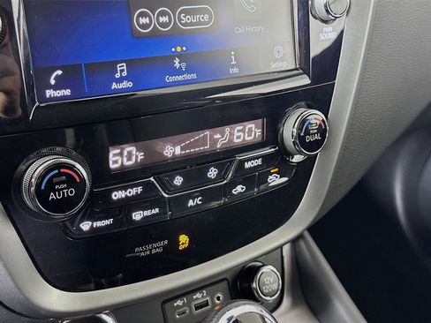 Used 2024 Nissan Murano SV image 23