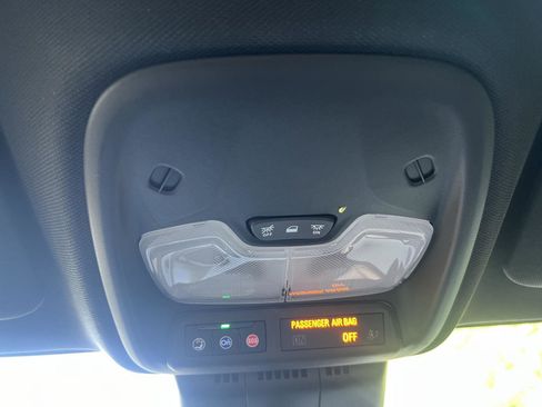 Used 2024 Chevrolet Colorado ZR2 w/ Safety Package AWD/4WD image 30