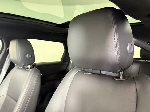 New 2026 Land Rover Range Rover Velar Dynamic SE image 13