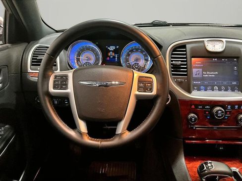 Used 2014 Chrysler 300 AWD w/ Driver Convenience Group image 8