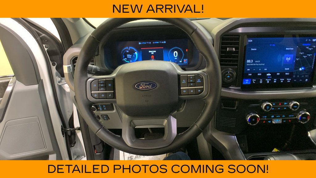Used 2025 Ford F150 Lightning XLT AWD/4WD image 32