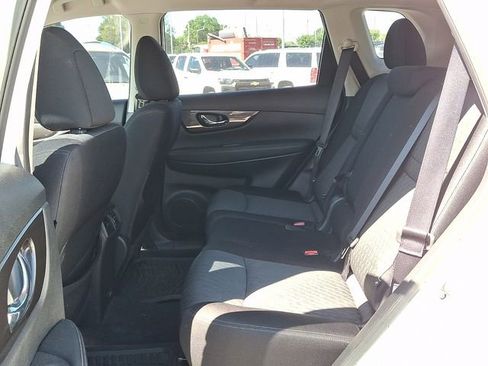 Used 2019 Nissan Rogue SV w/ Premium Package AWD/4WD image 8