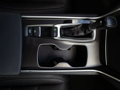 Used 2019 Honda Accord Sport image 27