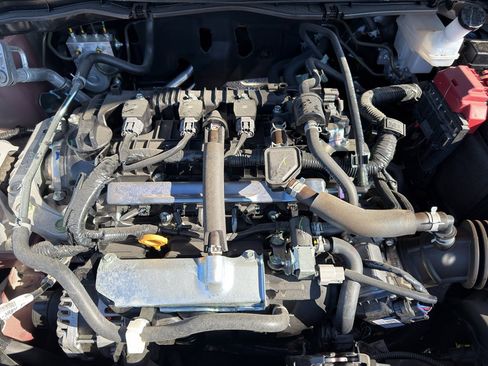 New 2025 Nissan Versa SR w/ Trunk Package image 11