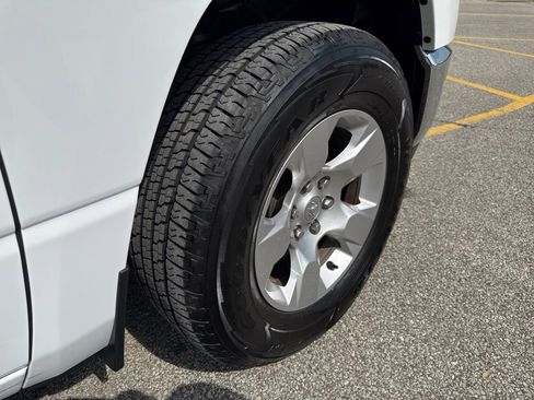 Used 2024 RAM 1500 Big Horn AWD/4WD image 42