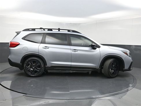 Used 2024 Subaru Ascent Onyx Edition image 44