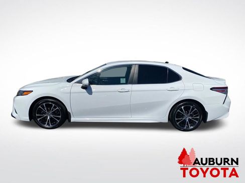 Used 2020 Toyota Camry SE FWD image 4