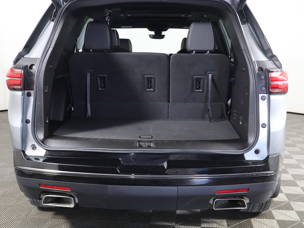 Used 2023 Chevrolet Traverse Premier w/ Redline Edition AWD/4WD image 21