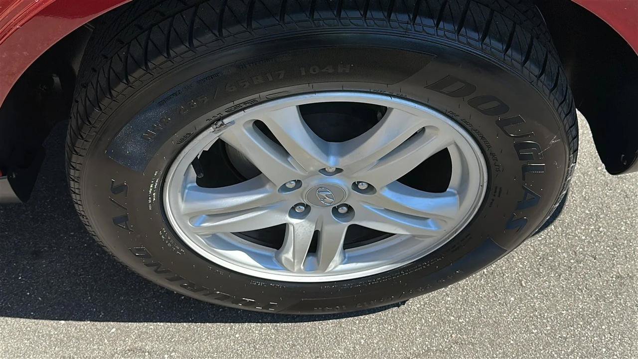 Used 2010 Hyundai Santa Fe GLS FWD image 20