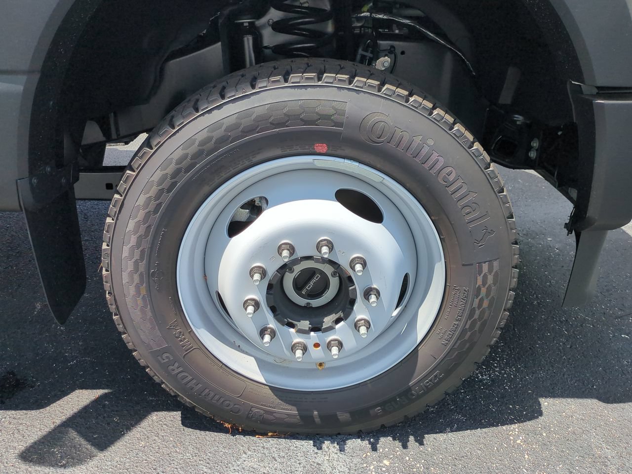 New 2026 Ford F550 4x4 Crew Cab image 11