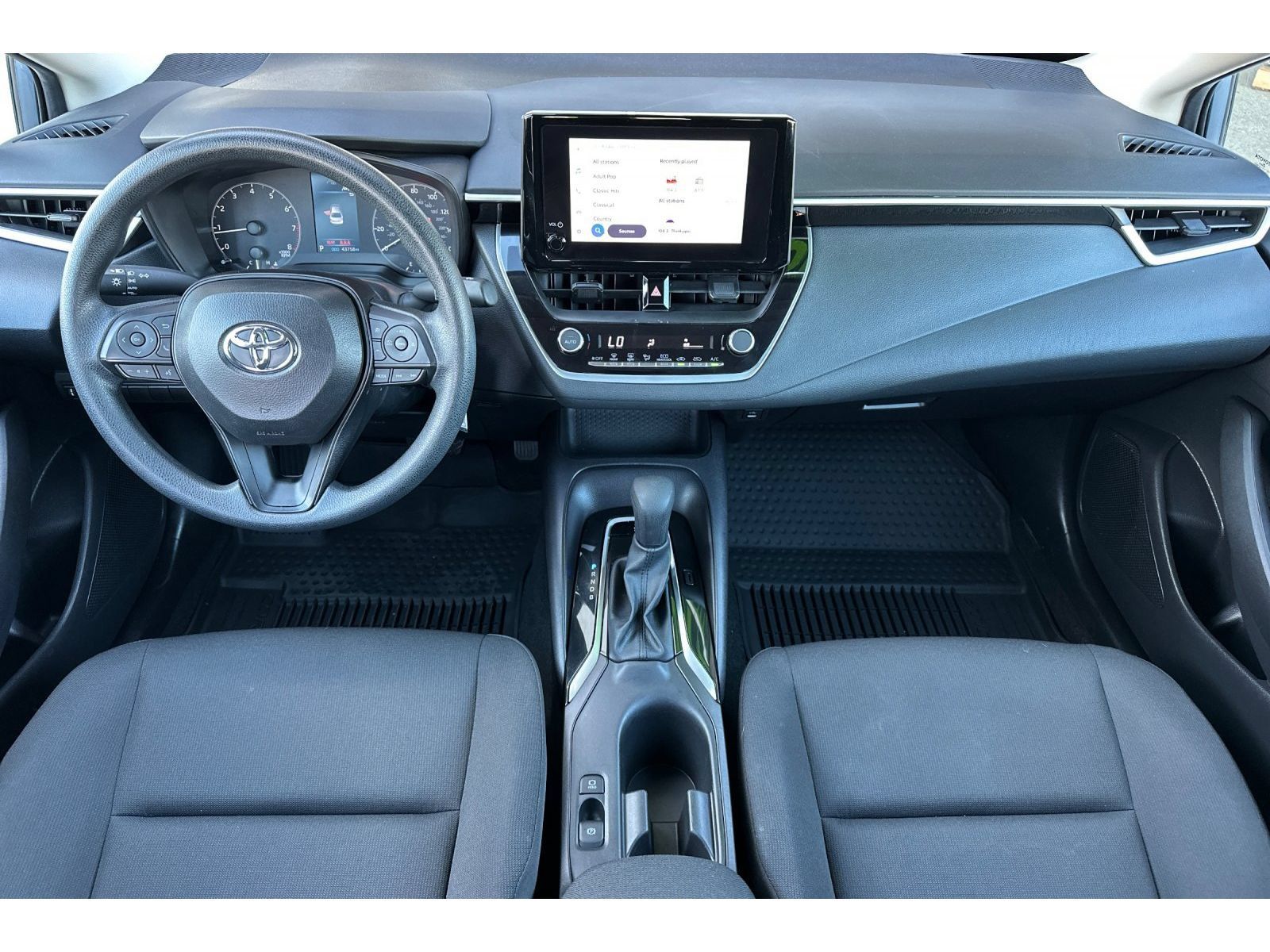 Certified 2025 Toyota Corolla LE FWD image 14