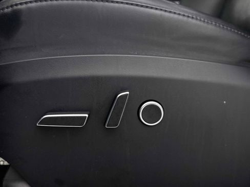Used 2023 Tesla Model X AWD/4WD image 30