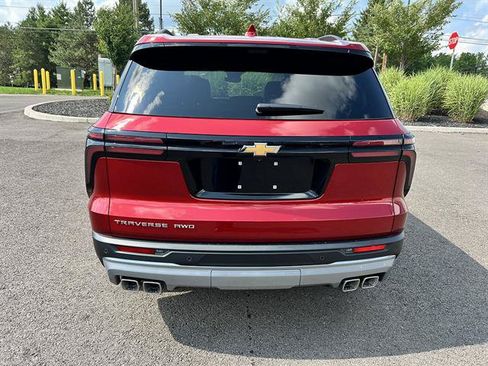New 2027 Chevrolet Traverse LT w/ Driver Confidence Package AWD/4WD image 4