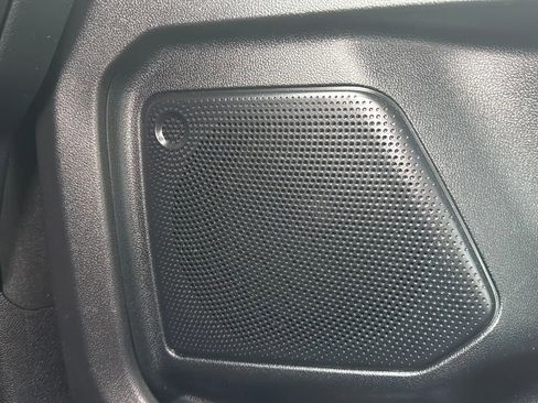 Used 2020 Ford Escape SE image 28