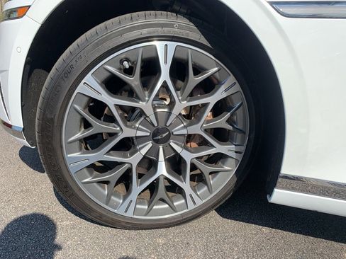 Used 2025 Genesis G90 3.5T image 23