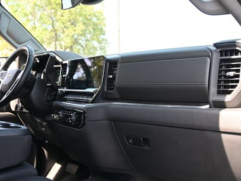 Used 2024 Chevrolet Silverado 1500 LT AWD/4WD image 24