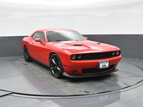 Used 2017 Dodge Challenger R/T Scat Pack image 12