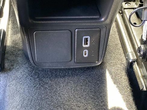 Used 2022 Buick Encore GX Preferred w/ Cold Weather Comfort Package AWD/4WD image 16
