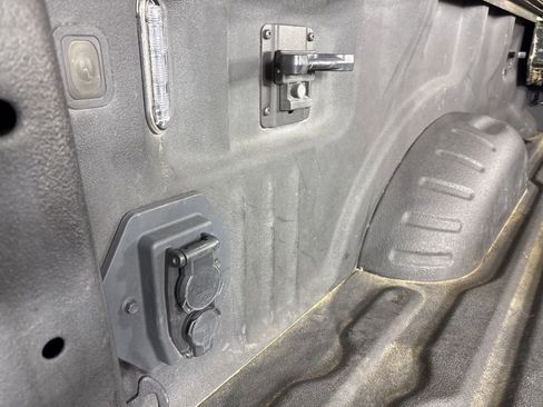 Used 2022 Ford F450 Platinum w/ FX4 Off-Road Package image 15